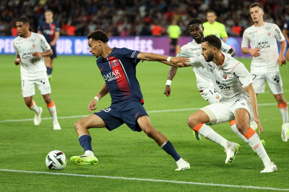 法国豪门成功击败德甲劲旅，晋级下一阶段的简单介绍