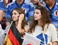 英格兰女足引领潮流，球迷支持有加