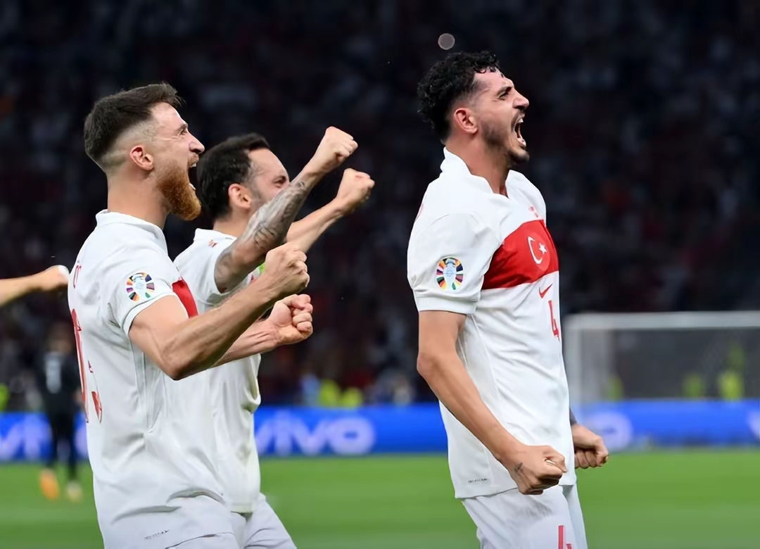 强手如云战火重燃比赛风云再现欧洲足坛的简单介绍